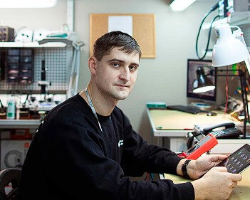 Мастер сервисного центра по ремонту техники iBoto